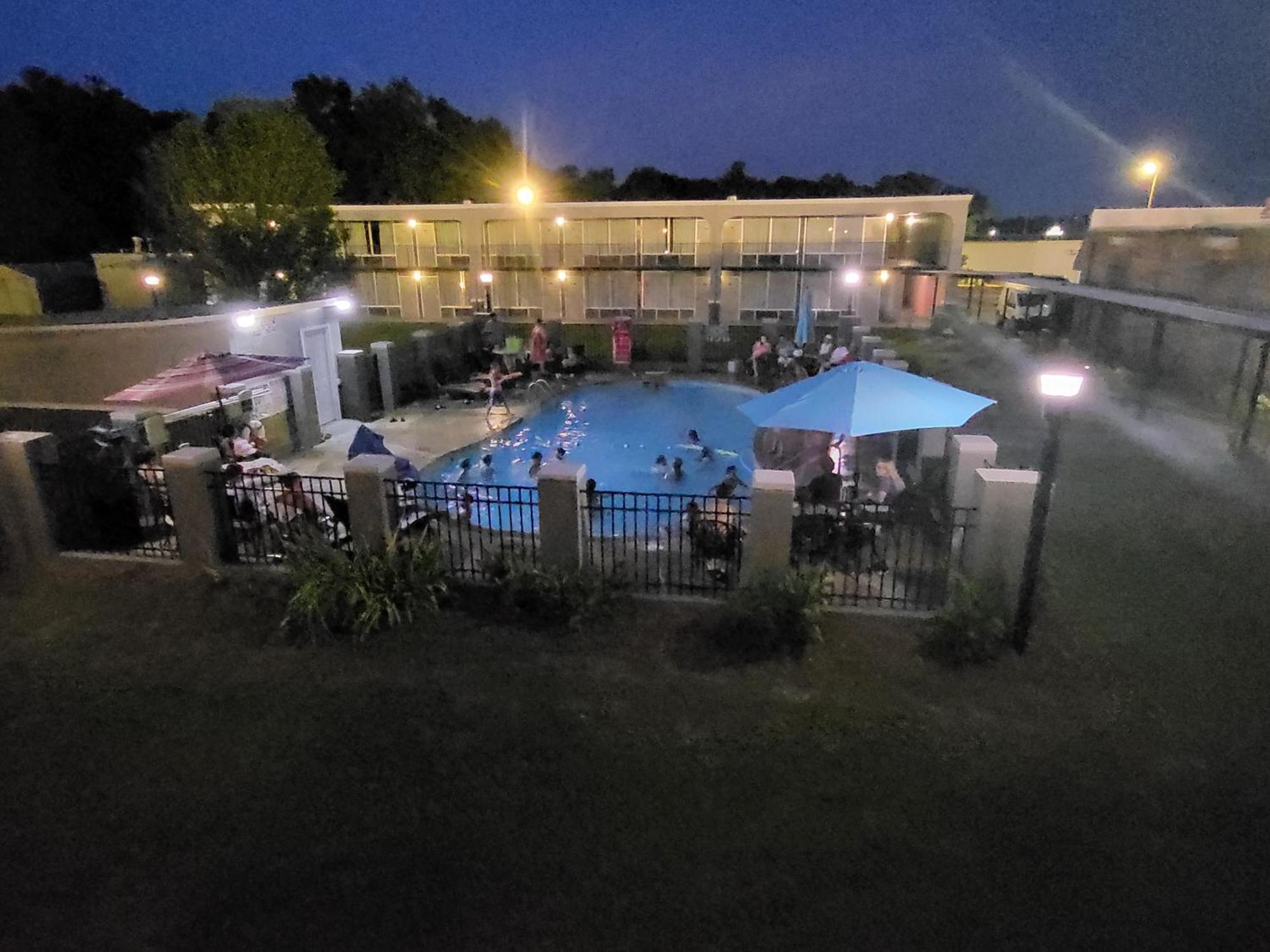 Econolodge Andalusia Esterno foto